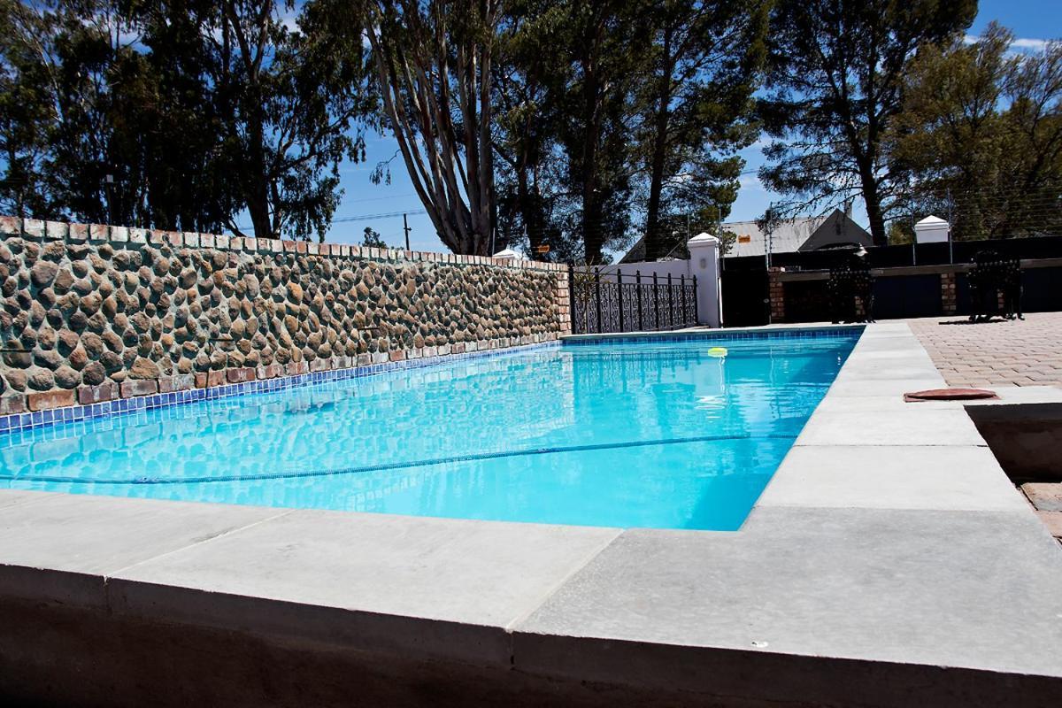 French Karoo Guesthouse Beaufort West Esterno foto