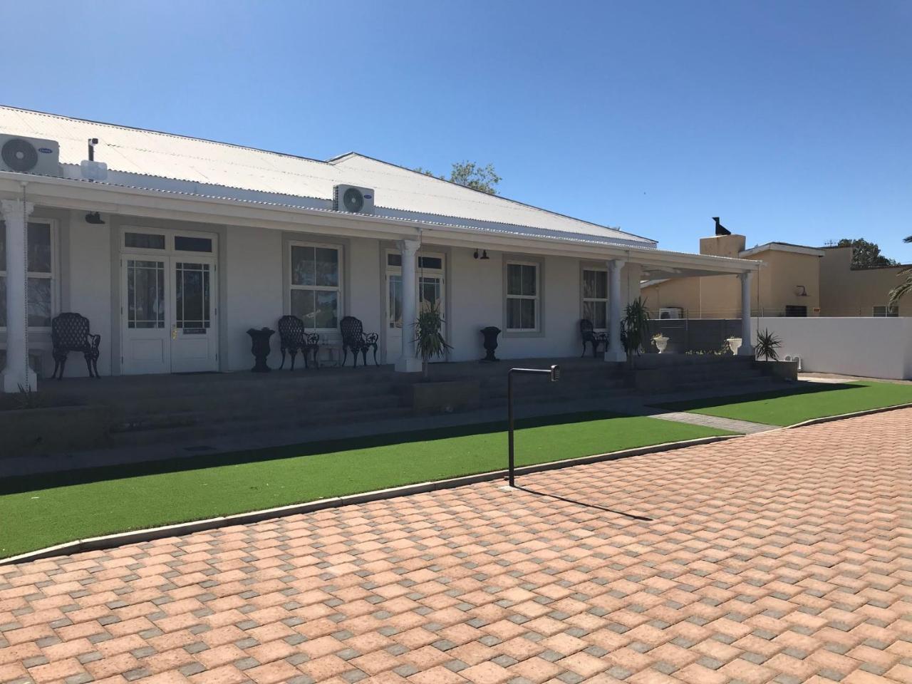 French Karoo Guesthouse Beaufort West Esterno foto