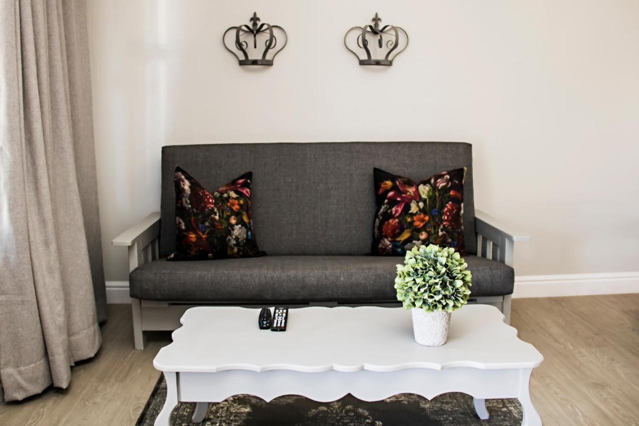 French Karoo Guesthouse Beaufort West Esterno foto